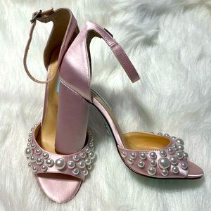 Betsey Johnson light pink satin shoe